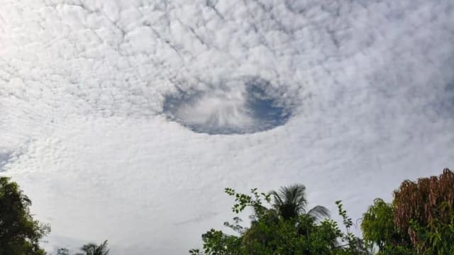 柔佛现“雨幡洞云”奇观 历时超过半小时