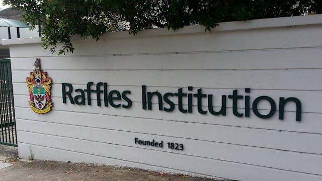 莱佛士书院：行政楼办公室失火 未影响学校运作