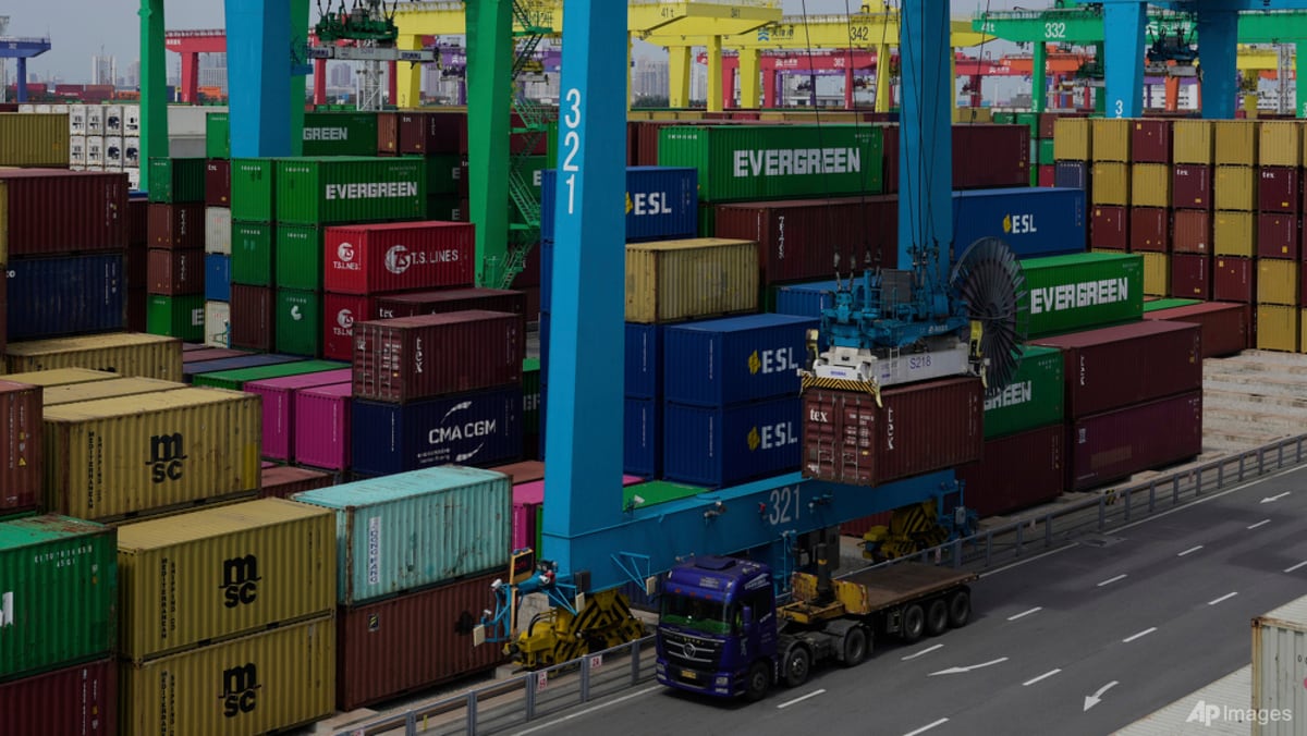 China's August export growth slowest in 6 months, missing forecasts