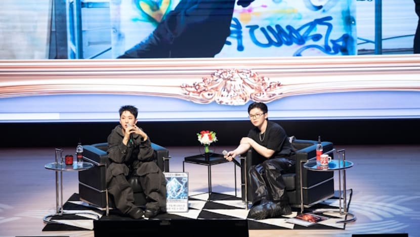 Hoshi dan Woozi SEVENTEEN siap-siap pamit sementara untuk wamil