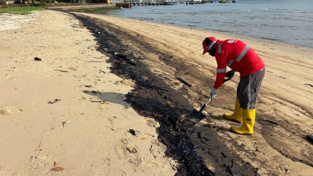 柔佛海峡漏油事件 不影响本地海水淡化厂运作