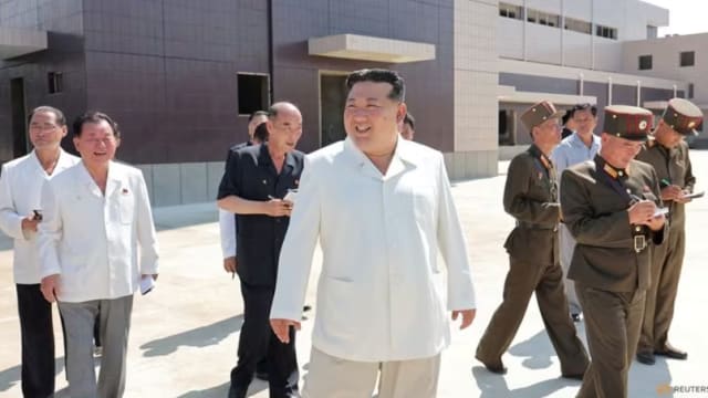 金正恩视察海军基地 强调加强海军力量重要性