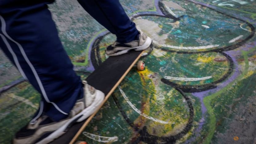 Octogenarian skateboarder shreds concrete in Spain's Bilbao