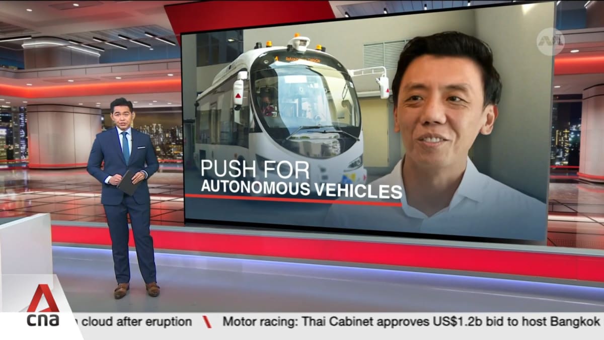 Driverless mini buses could ply HDB estates in next 5 years: Acting Transport Minister Jeffrey Siow