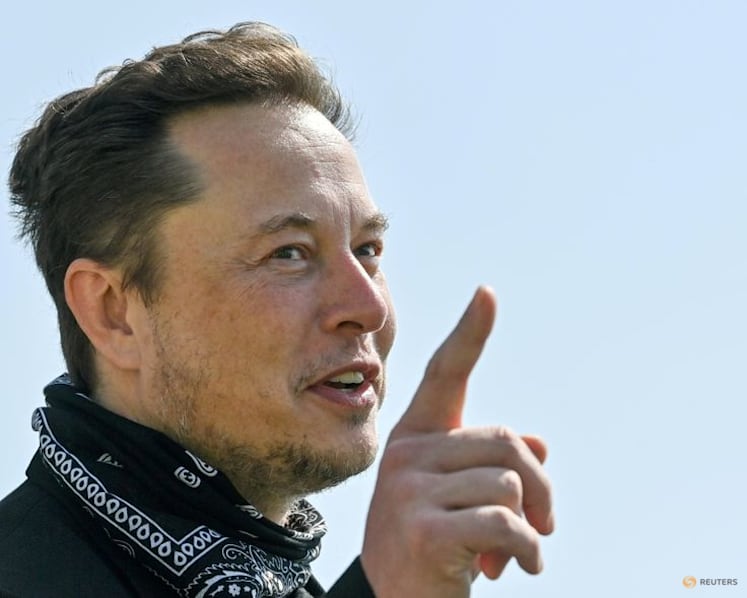 Elon Musk exercises Tesla options, sells US$1.1b in shares to cover taxes