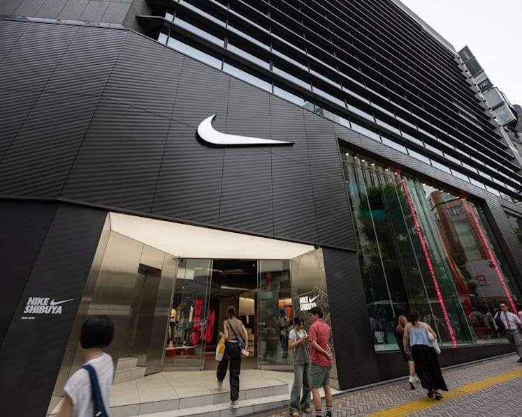Nike and Adidas are back in the running shoe race