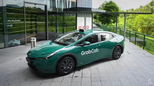 GrabCab暂时上调车费 以缓解司机燃油成本压力