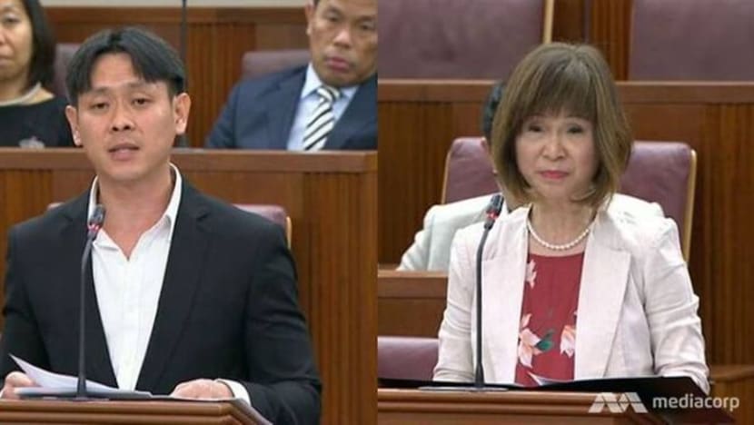 Kenakan bayaran bagi beg plastik, satu cara buang 'budaya membuang': Louis Ng