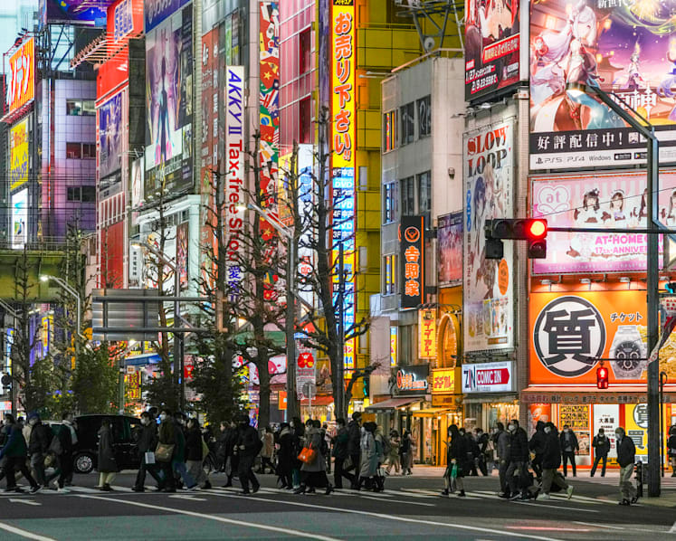 Commentary: Tourists would love to visit Japan. Will Japan love them back?