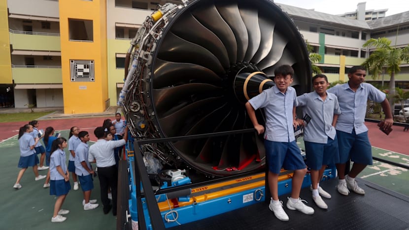 Rolls-Royce kicks off drive to interest students in aerospace industry