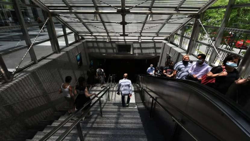 Hanya 10% pekerja tempatan cari kerja baru; 60% majikan aktif cari pekerja baru: Tinjauan