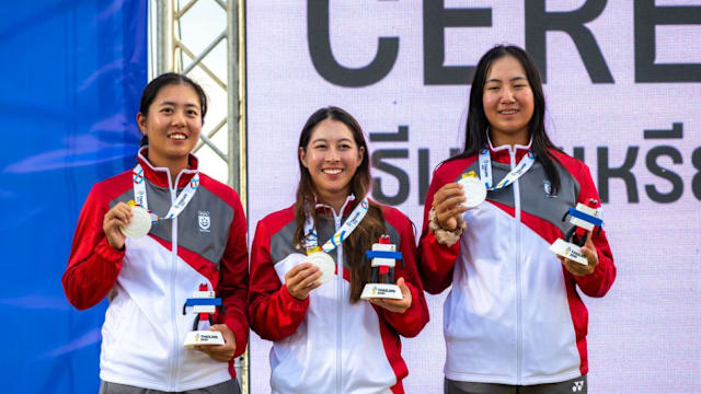 我国高尔夫球女队勇夺银牌