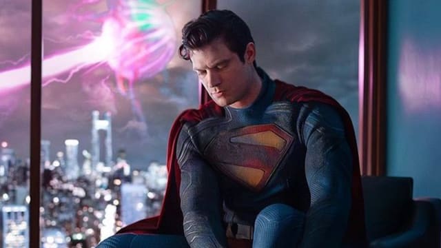 “Superman”剧组女工作人员轻生　导演紧急停工！