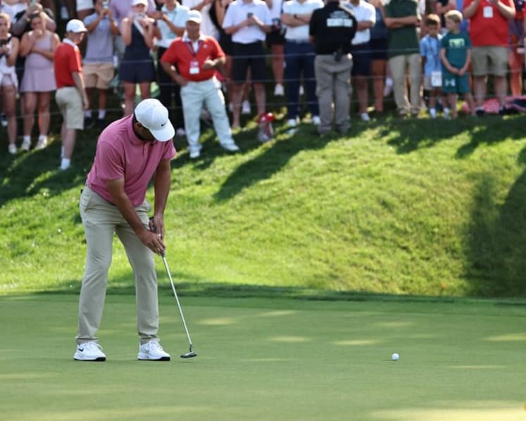 McIlroy shares Scottish Open lead as Scheffler misses cut