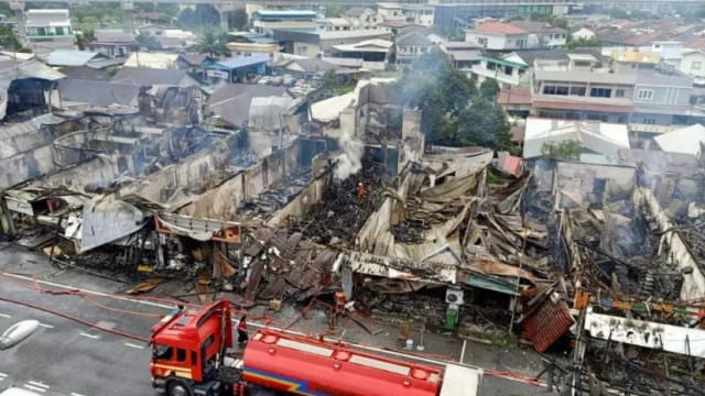 马国第二大新村沙登大火 大街15老店毁于一炬