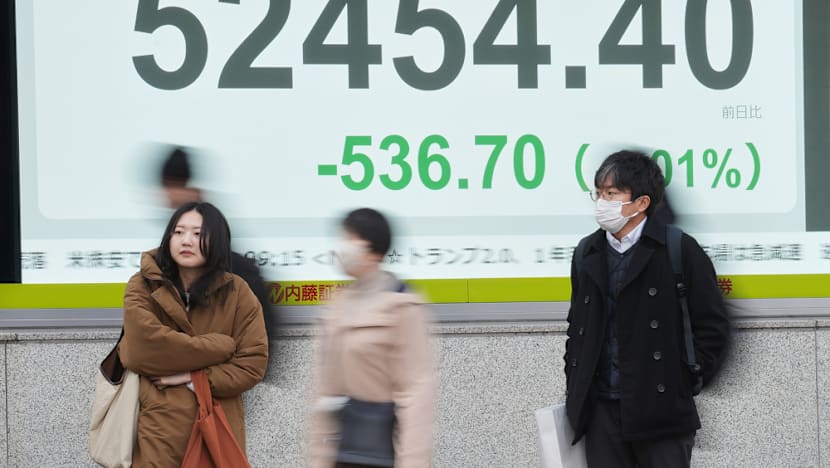 Dollar sinks on yen intervention talk