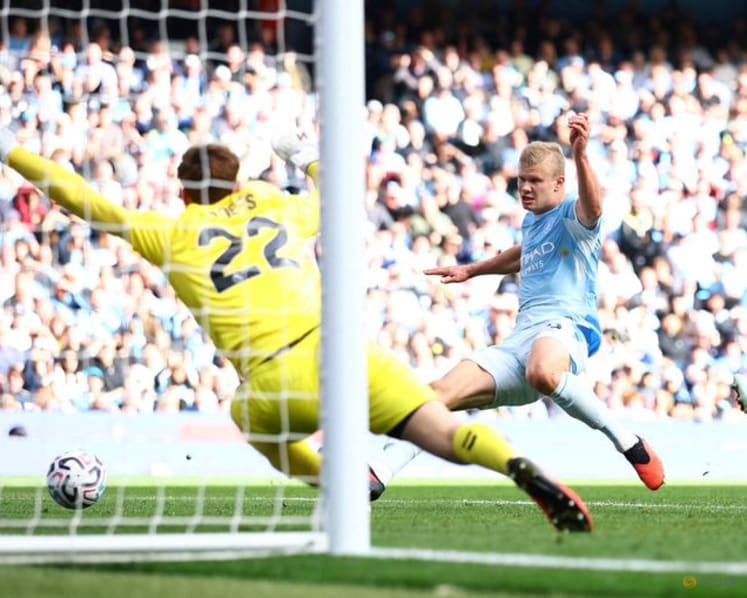 Manchester City beat Sunderland in humdinger to maintain 100% league start