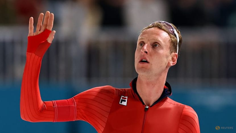 Speed skating-Norway's Eitrem crushes field to seize 5,000m crown