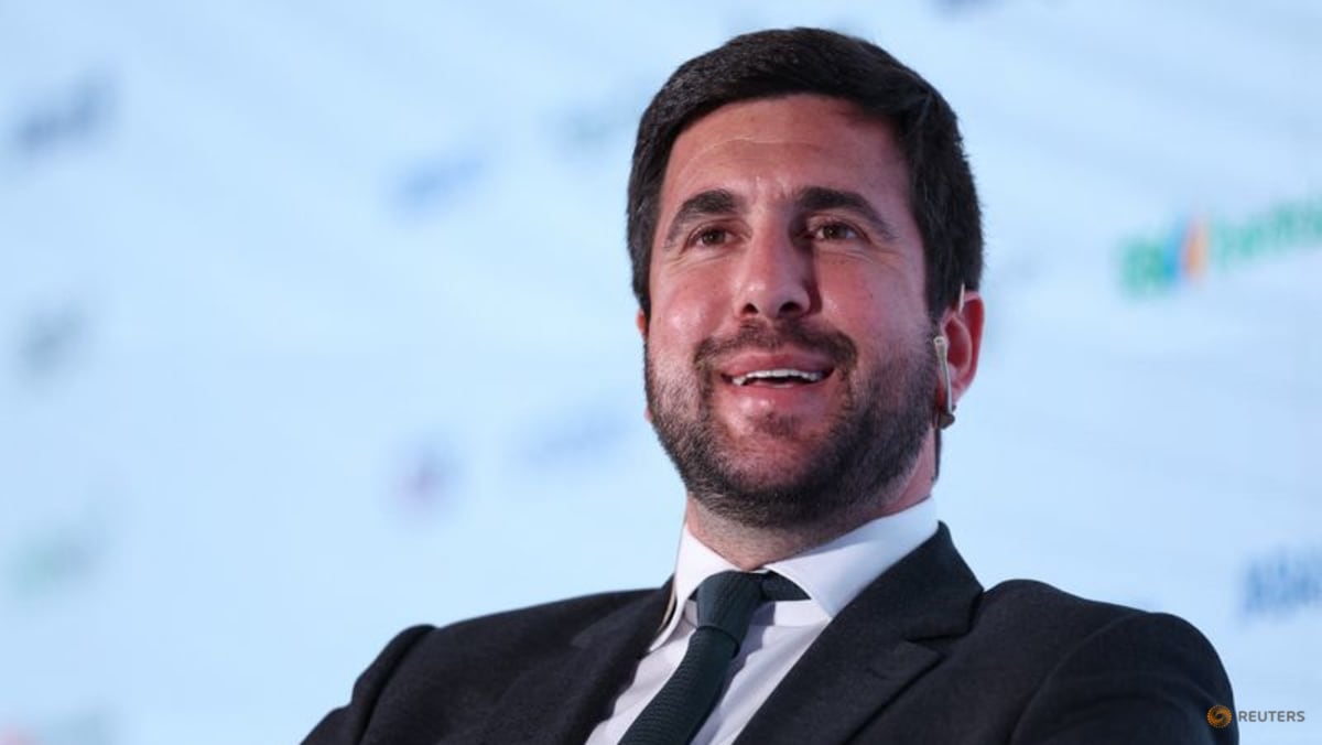 Energy tycoon Riquelme confirms challenge for Real Madrid presidency