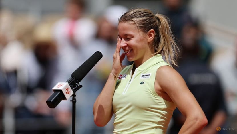 Qualifier Chwalinska upsets Kalinskaya to reach French Open semi-finals
