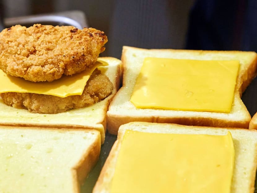 Two-Hour-Long Queue At Korean Sandwich Joint Isaac Toast In Singapore Has Now Dwindled To 30 Minutes
