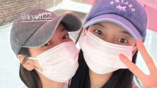 私下互动掀关注！秀智、宋慧乔雨中漫步共撑伞