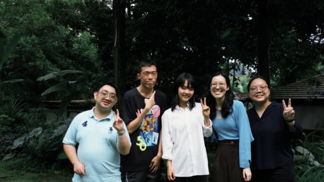 兑现《红星大奖》拉票承诺　黄暄婷请4位粉丝共进午餐