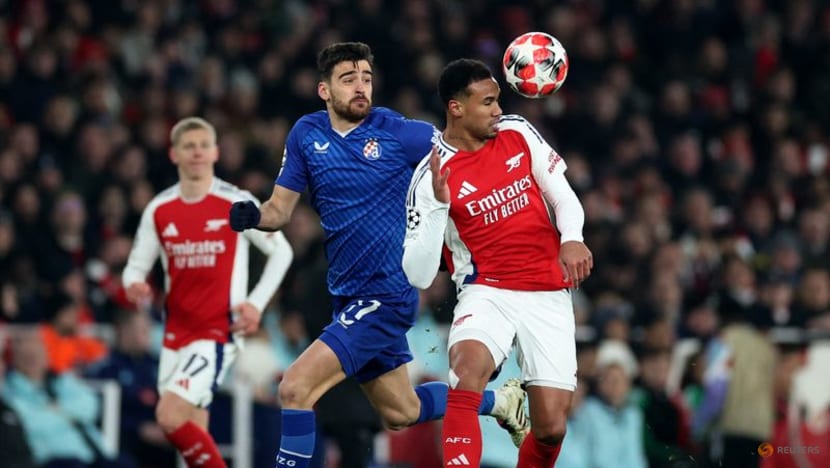 Arsenal see off Dinamo to move to brink of last 16