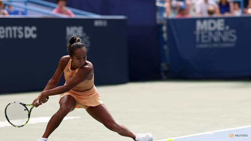 Fernandez cruises past Kalinskaya to claim Washington Open title