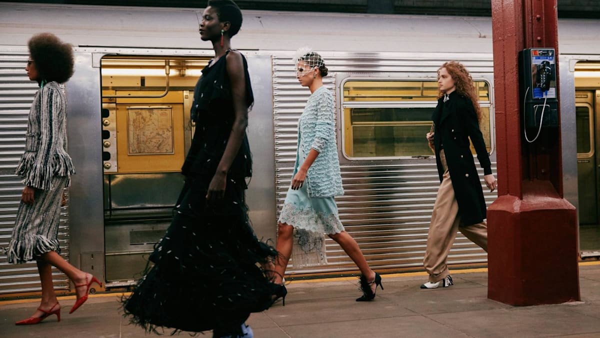 Chanels neuer Showman inszeniert eine Hommage an New York mit einer ...
