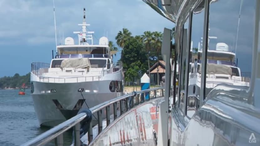 Tumpahan minyak SG: Firma sewa kapal layar tawar diskaun, tidak pasti dapat pampasan