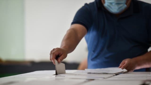 美国指俄罗斯利用间谍和媒体来破坏公众对民主国家选举的信任