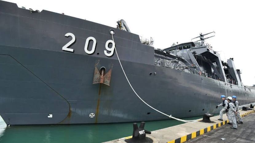 QZ8501: Autonomous Underwater Vehicle takes off to join the search