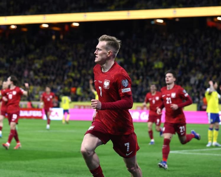 Gyokeres strikes late as Sweden edge Poland to reach World Cup finals