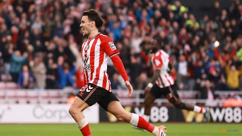 Surprise package Sunderland face big test at resurgent Chelsea