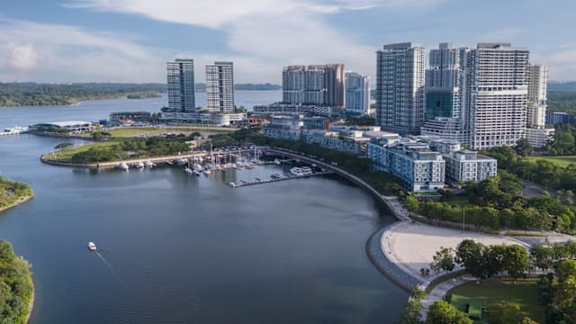 诈骗集团藏身新山豪华公寓 从事多类诈骗