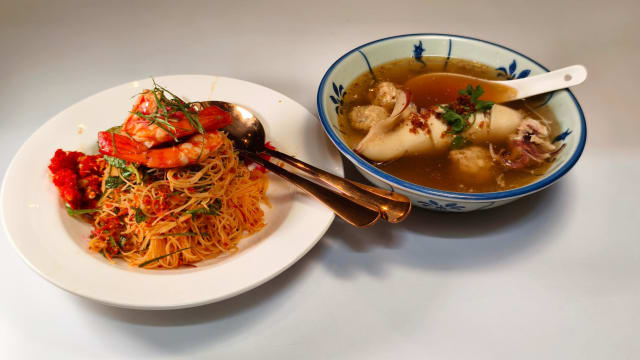 马六甲Donald & Lily二代，亲临莱佛士庭院献拿手娘惹菜！东南亚人气街头美食轮番登场