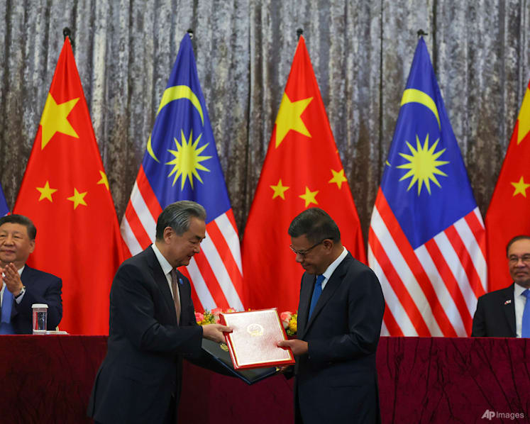 Visa-free travel: Malaysia and China extend agreement for 5 years following President Xi’s visit