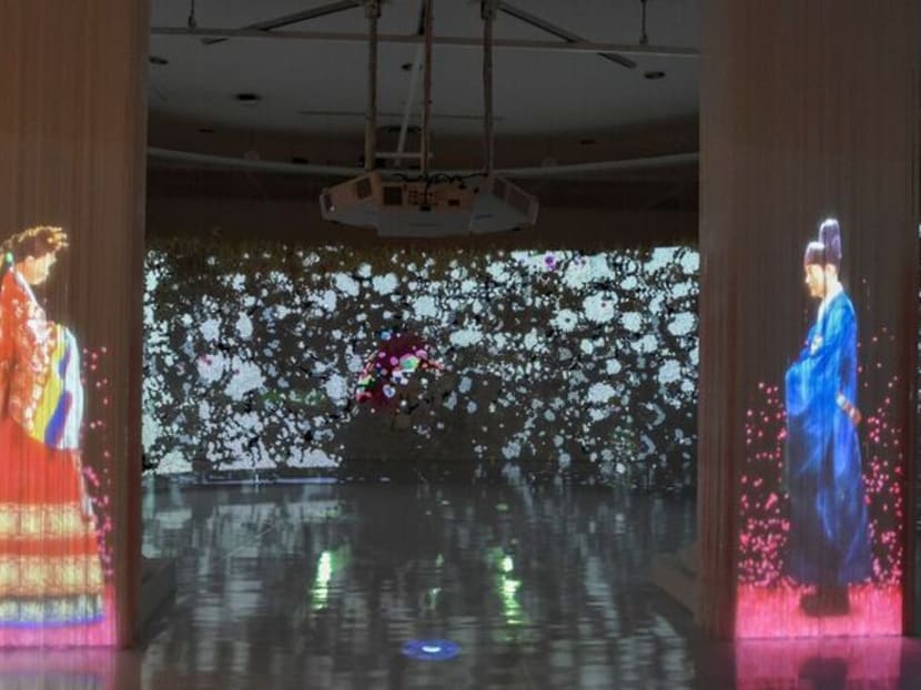 South Korean artist Ran Hwang creates scene from Korea’s Joseon Dynasty era with needle pins