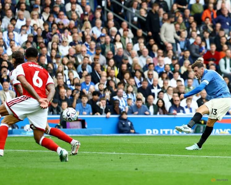 Arsenal crash to defeat at Brighton, Tottenham gloom deepens