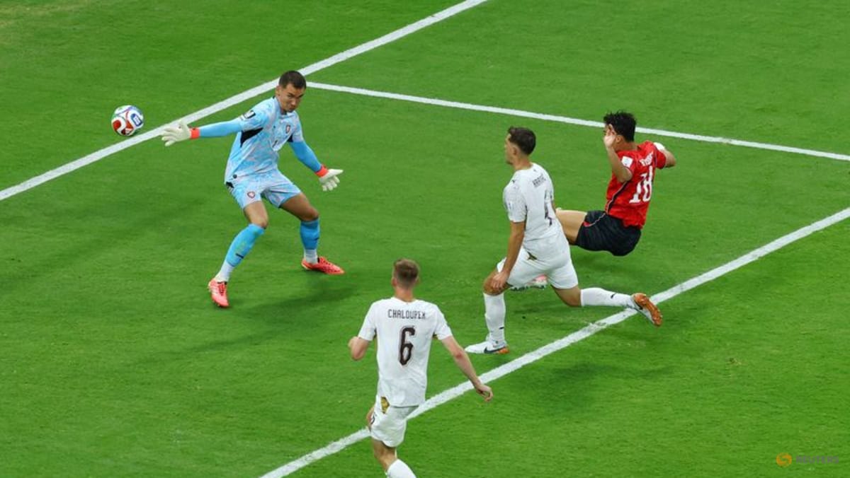 South Korea snatch 2-1 win over Czech Republic in World Cup 