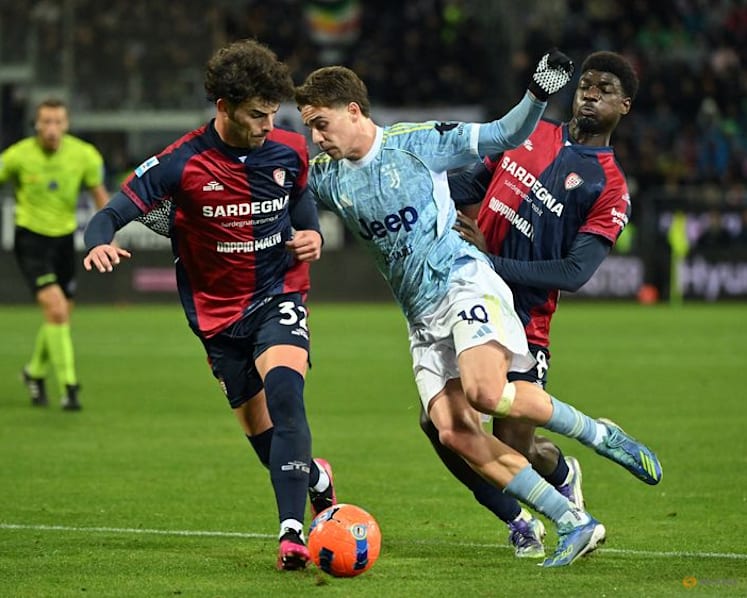 Juventus title hopes fade after defeat at Cagliari