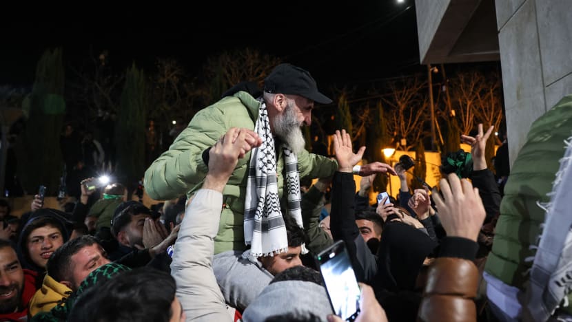 Kumpulan terakhir tahanan Palestin dibebaskan dalam fasa pertama gencatan senjata Gaza Kumpulan terakhir tahanan Palestin dibebaskan dalam fasa pertama gencatan senjata Gaza