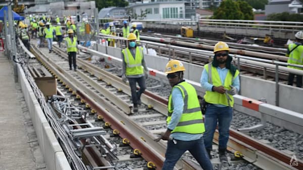 Masa menunggu lebih lama hingga 17 minit di Stesen MRT Bedok, Kembangan; kerja-kerja Laluan Timur-Barat masuk fasa akhir
