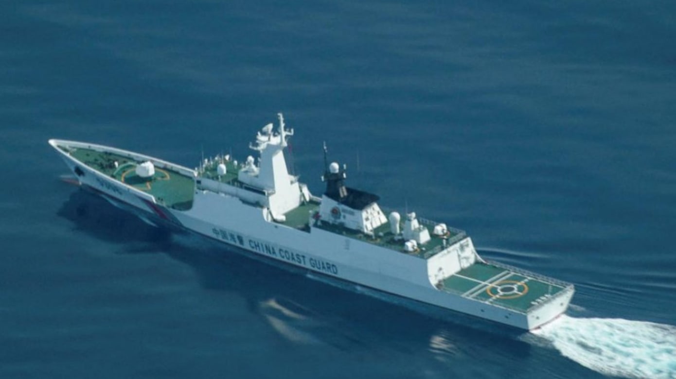 菲律宾称中国海警向菲渔船发射水炮 导致渔民受伤渔船受损