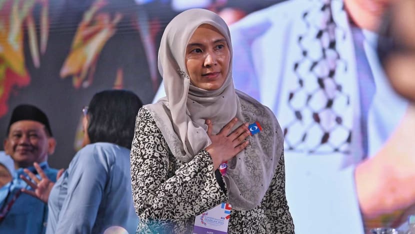 Malaysia PM Anwar’s daughter Nurul Izzah elected as PKR’s deputy president, becomes his new heir-apparent Malaysia PM Anwar’s daughter Nurul Izzah elected as PKR’s deputy president, becomes his new heir-apparent
