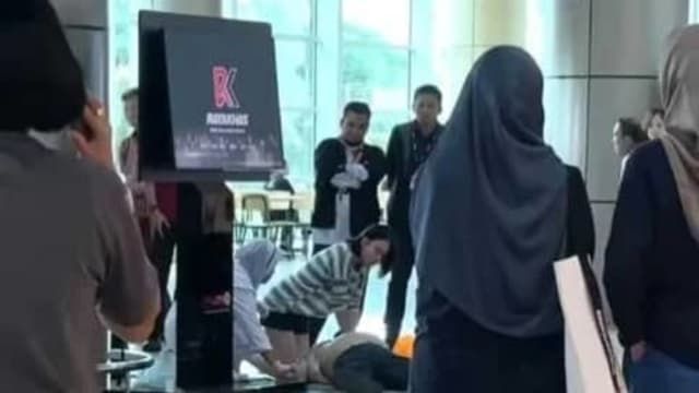马国男子机场突发心脏骤停 女子紧急施救终挽回生命
