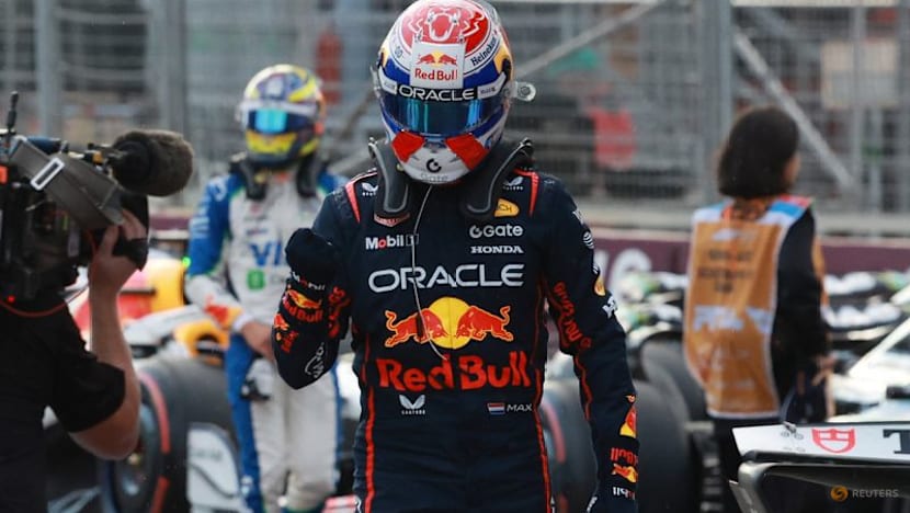 Verstappen on pole in Baku after Piastri and Leclerc crash