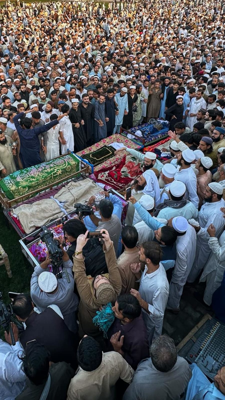 Pakistan school roof collapse kills 28; more deaths feared