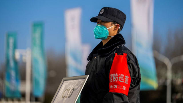 中国冠病单日新增病例回跌到两万起以下